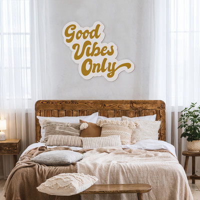 Good Vibes Only - buntes Wandrelief aus Holz, modernes Aufstellerschild, Zitat