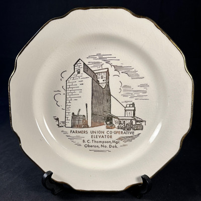 Vtg Oberon, ND Farmers Co-Operative Grain Elevator Sabina Line 10'' Plate