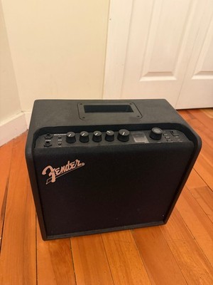 Fender Mustang LT25 used but in great condition