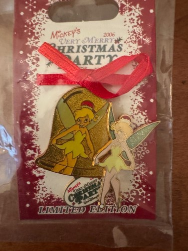 WDW MICKEY'S VERY MERRY CHRISTMAS PARTY - 2006 - 4-PIN SET LE 2000 - RARE - NEW! - Picture 6 of 13