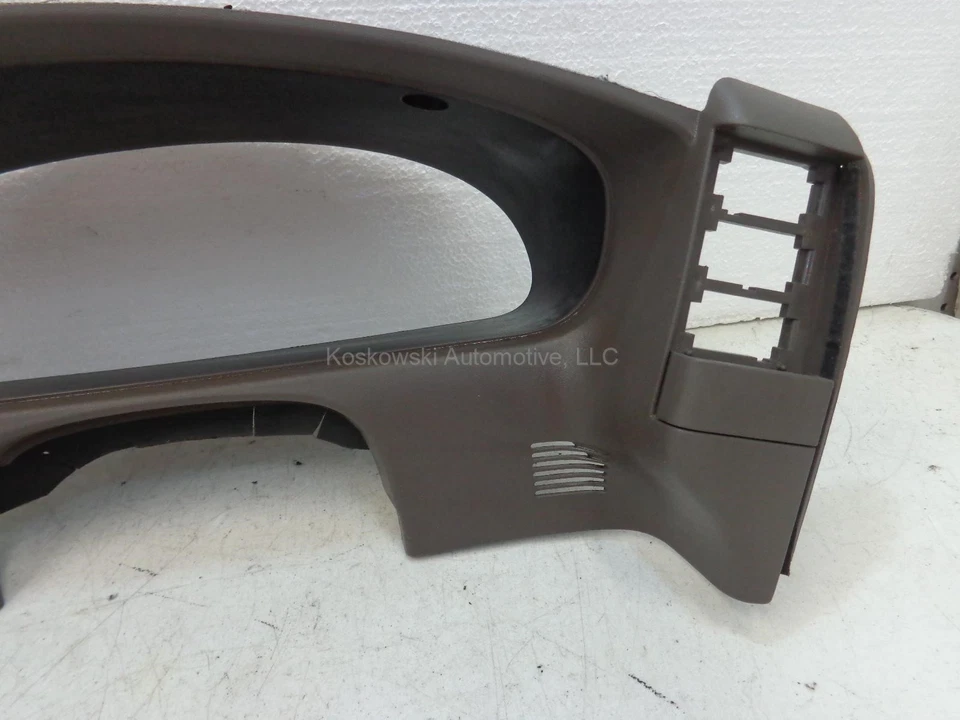 Отделочная панель спидометра приборной панели Mercury Villager 99 коричневая 00 01 02 - Изображение 4 из 4