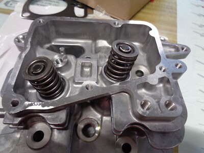 つぺ GENUINE 99999-0631 CYLINDER HEAD #2 KIT WITH GASKETS FR, FS