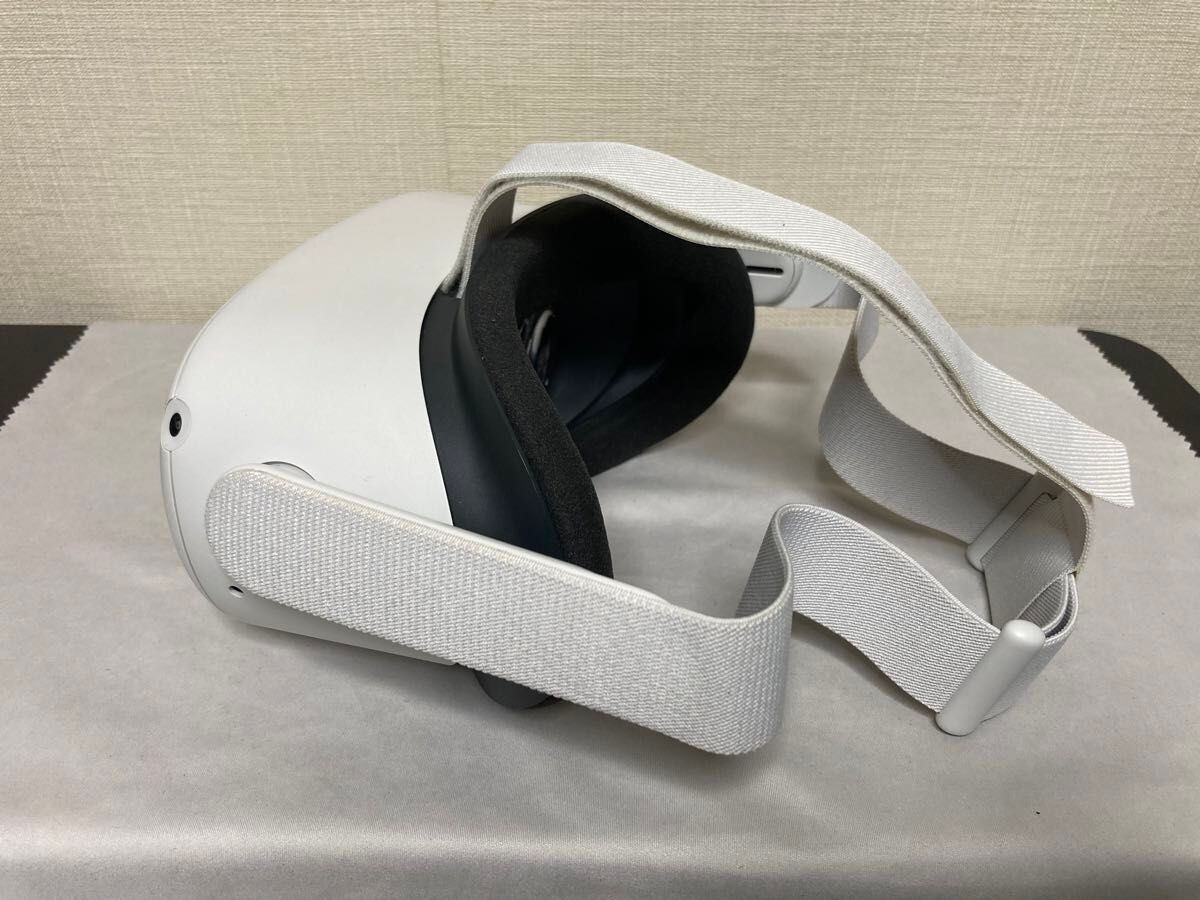 Oculus Quest 2 / 64GB VR All-In-One Game Headset System