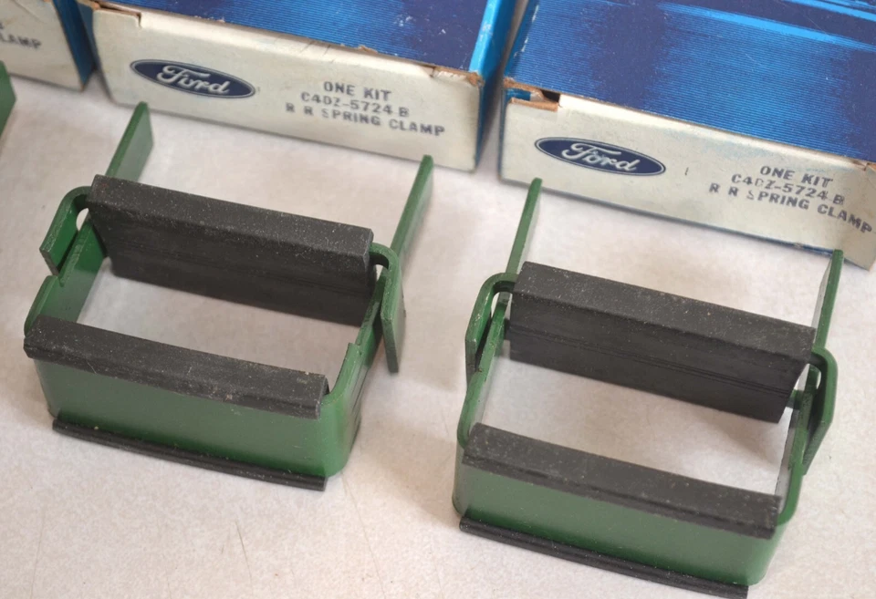 Kits de abrazaderas de resorte de hoja trasera Ford Falcon 1960-1963 (x4), 1962-1966 Fairlane Foto 4 de 4