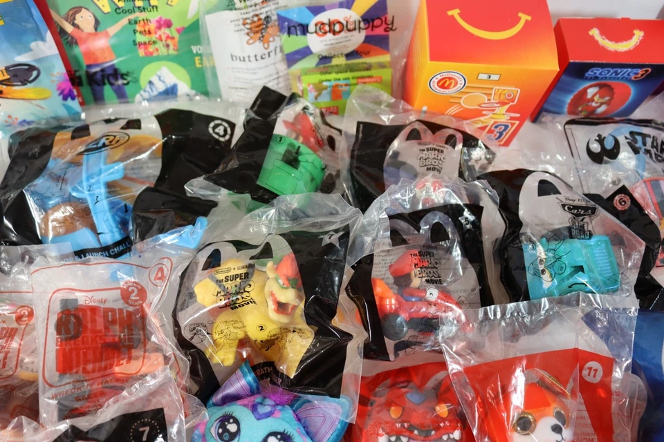 Lote grande de 42 piezas McDonald's Happy Meal Toys 1986 Dalmations, Barbie, Ty Boo, Mario Foto 4 de 4