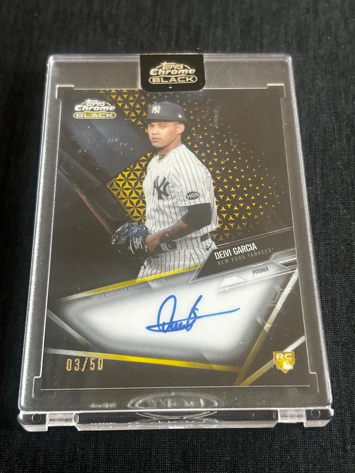 2021 Topps Chrome Black Deivi Garcia GOLD ROOKIE AUTO #3/50 +Mayea/Beck+15 AUTOS - Image 2 of 4