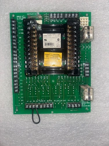 HONEYWELL Q7800C1076 INTEGRATED BURNER CONTROL BOARD 50011409-002