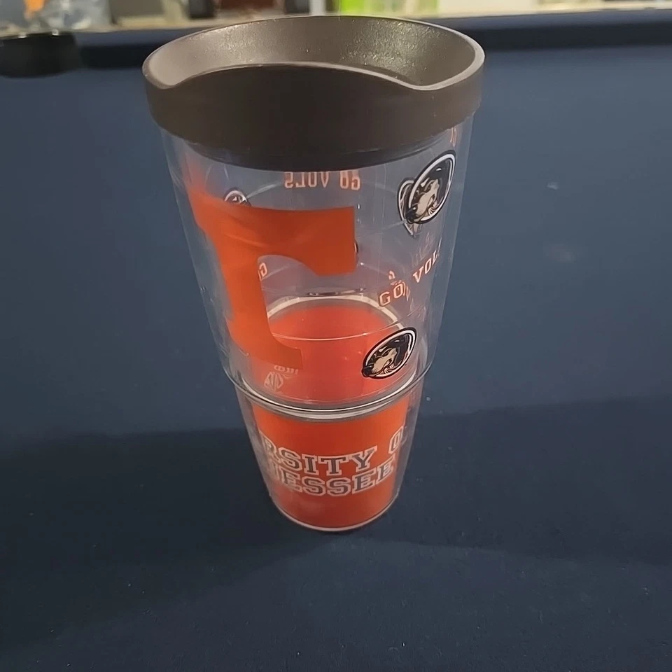 Vaso Tervis Tennessee Volunteers 24 oz con tapa marrón University of Tenness Foto 4 de 4