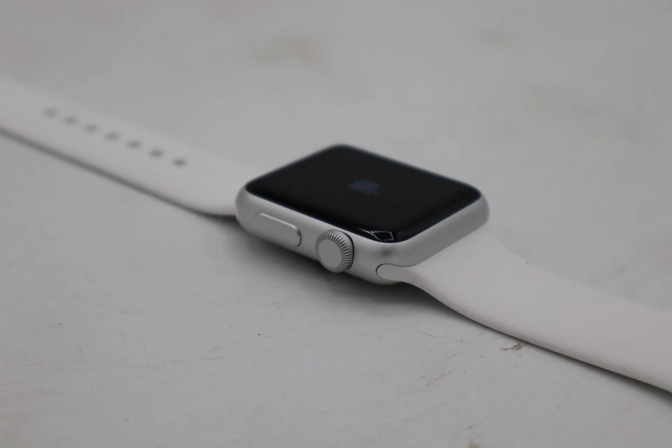 Apple Watch Sport 1. Gen 38mm Aluminumgehäuse Silber A1553 + Armband Weiß M1002 - Bild 4 von 4