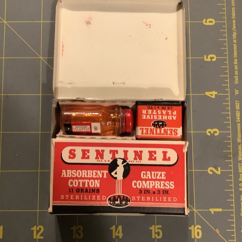 Vintage 1940's WWII Sentinel Junior Ace First Aid Kit Tin, Aviation Contents - Picture 2 of 5