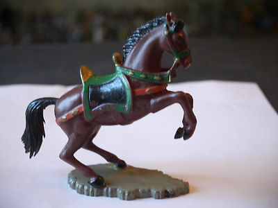 JOUET ANCIEN STARLUX Cheval Marron Moyen-âge Chevaliers Starlux EUR 4