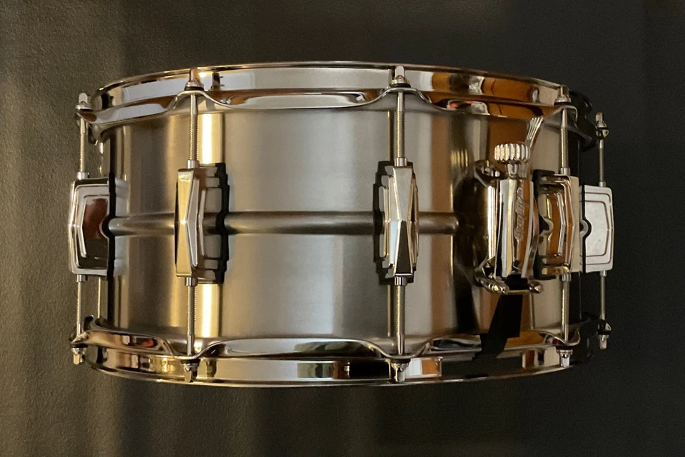Tambor Ludwig Jon Theodore Revelation Signature 14x6,5 latón con níquel Foto 2 de 4