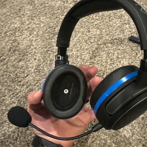 Audeze Penrose Wireless Gaming Headset for PC/PlayStation 5 Lightly Used - Photo 2/7
