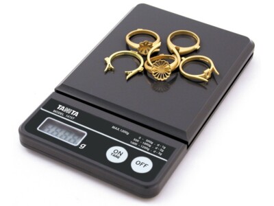 Tanita Digital Pocket Scale (mini-slim) 1200 gram Capacity Model# 1475T
