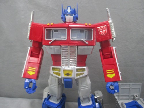 Transformers Masterpiece OPTIMUS PRIME MP-10 Complete TRU Exclusive 2012 - Picture 4 of 16