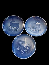 Set Of 3 Vintage 1970's B&G Mother's Day Decorative Blue Plates