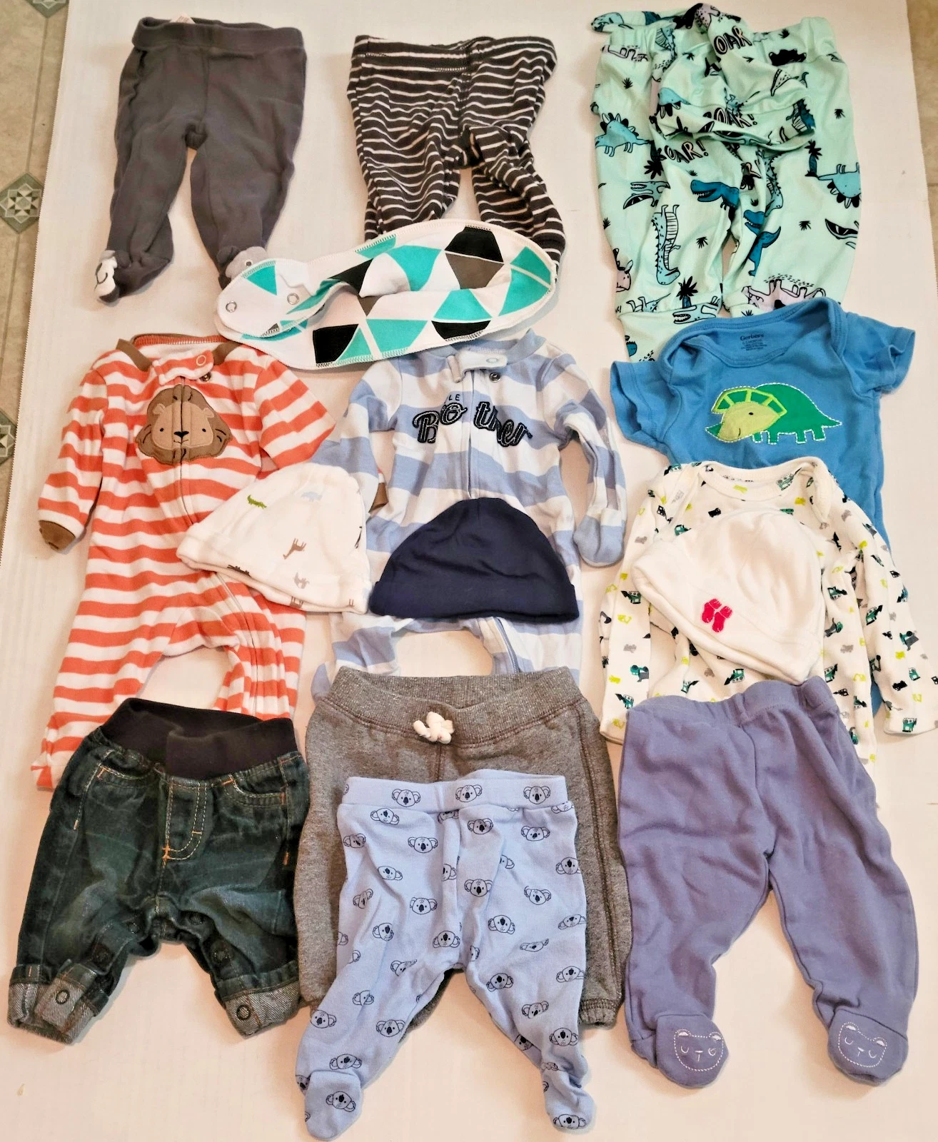 Baby Boys Clothes Lot (NB - 3M) 16 pieces Mostly Carters FREE SHIPPING