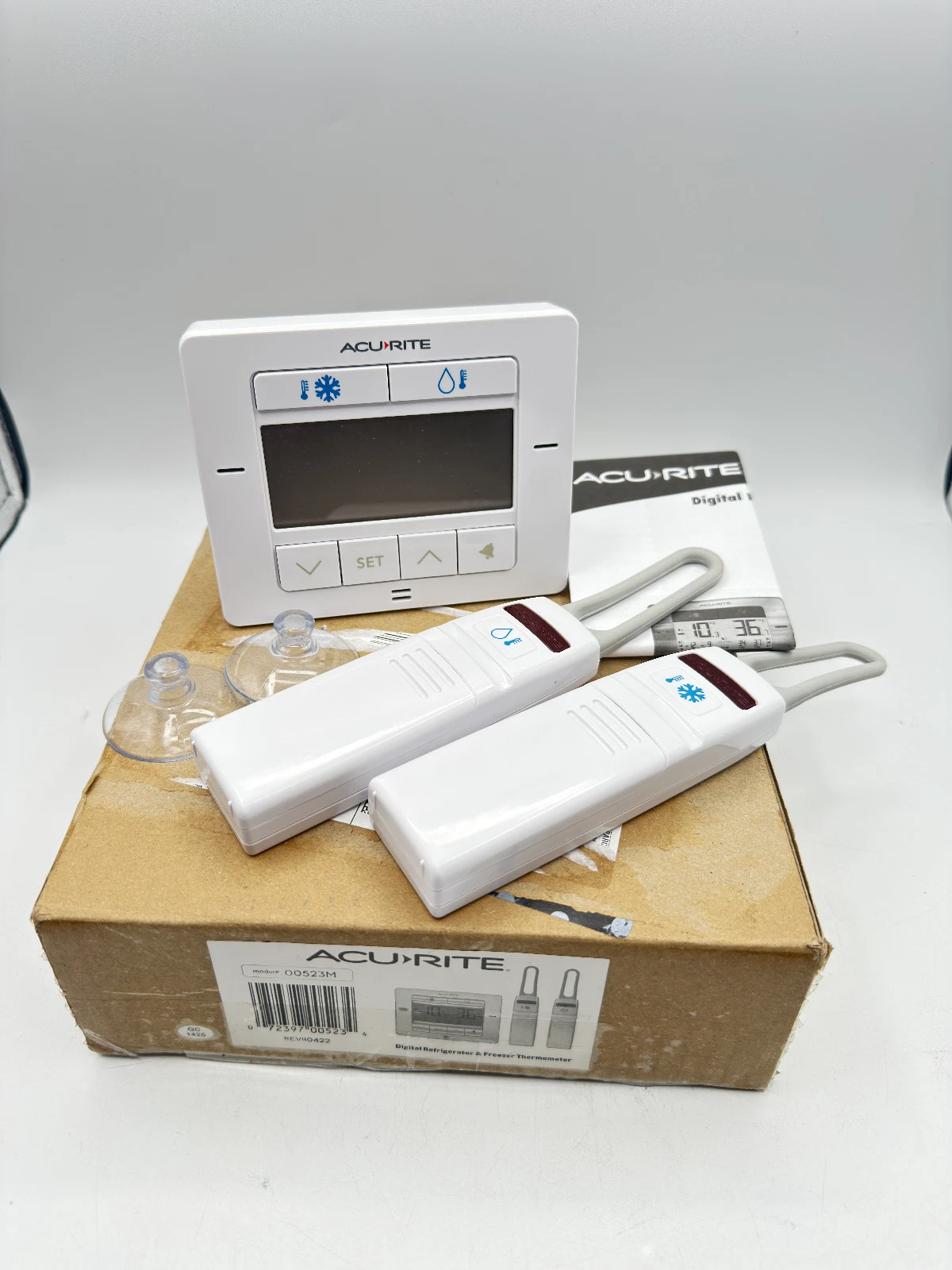 AcuRite Matte White Digital Wireless Fridge & Freezer Thermometer 00523M