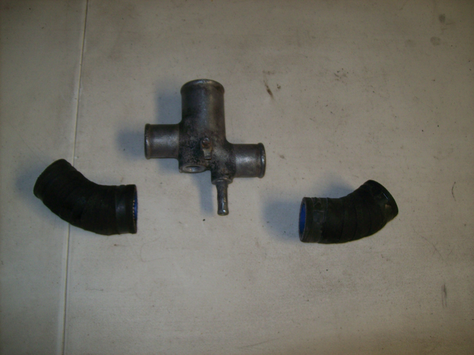 1975-1979- Ferrari 308-Gts Water Manifold Oem Part.