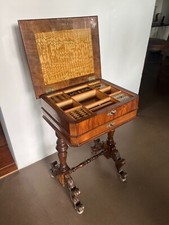 Nähkästchen Nähtisch 19 Jahrhundert Intarsien Süddeutschland Biedermeier