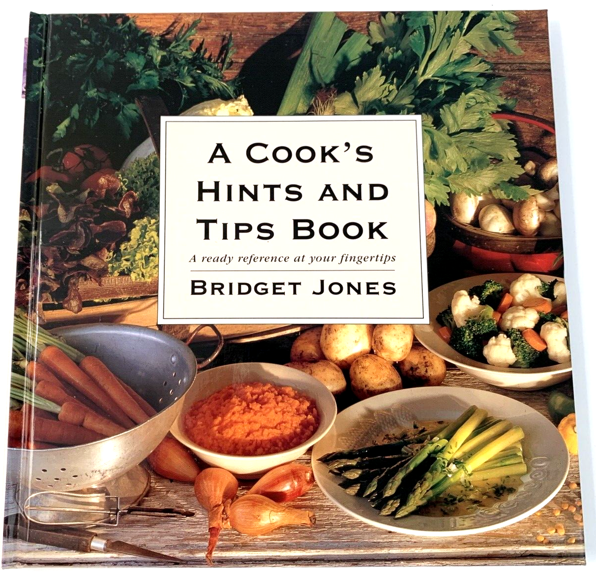 The Cooks Gift Set 2 volumes with hints, tips, records and reference illustrated