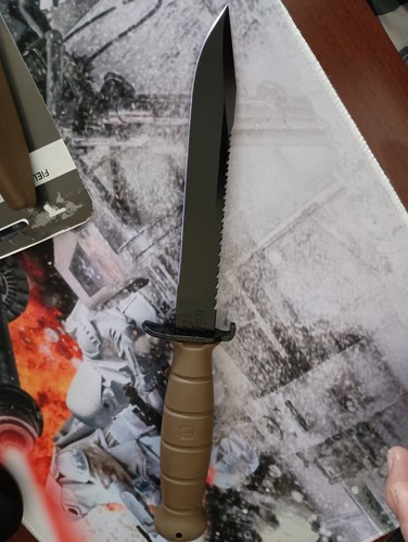 GLOCK Field Fixed Blade Survival Knife with Saw & Sheath GLOCK Field Fixed Blade Survival Knife with Saw & Sheath