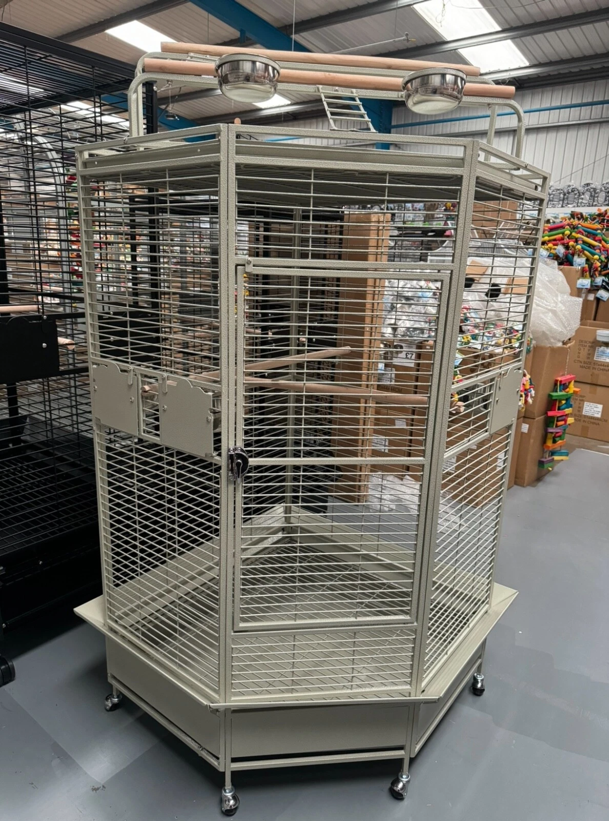 Parrot-Supplies Oklahoma Premium Play Top Corner Parrot Cage - Stone,
Opens in a new window or tab