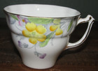 Vtg Old Royal Bone China England Yellow Flower Gold Trim Teacup & Saucer — photo 5