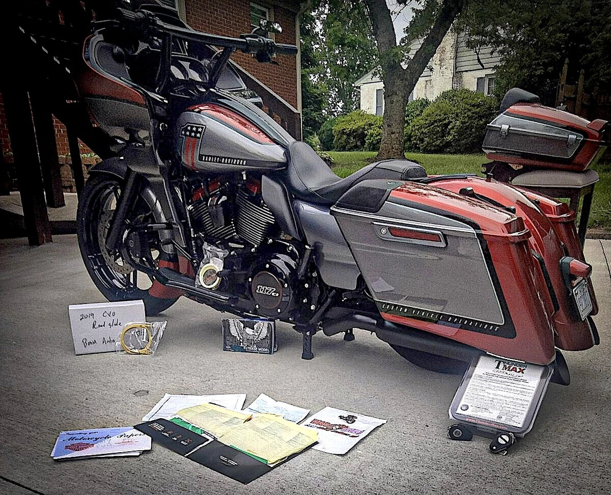 2019 Harley-Davidson CVO Road Glide left rear profile