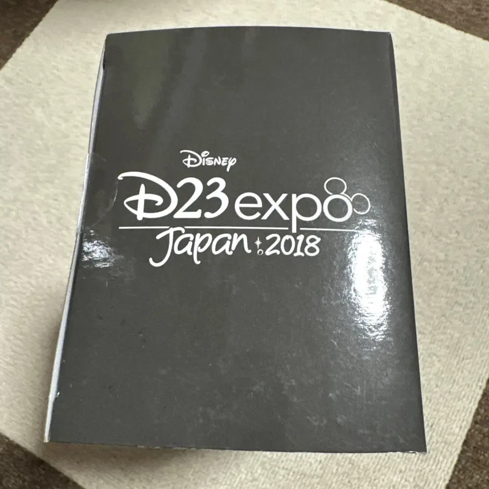 Disney D23 Expo Japón 2018 UniBEARsity TSUM TSUM Juego de caja de peluche (8 TSUM) raro envío y envío Foto 4 de 4