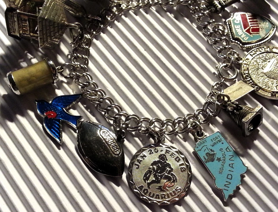 Vintage INDIANA Landmark Sterling Silver Charm Bracelet & 15 Charms, 7.00", Rare - Image 4 of 4