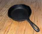 Vintage Wagner Ware 8” Cast Iron Skillet Made In the USA