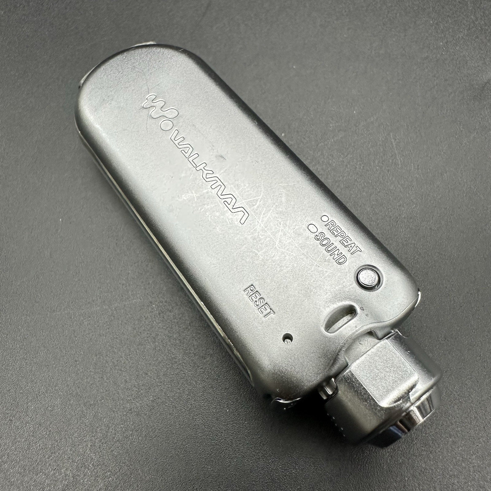 SONY NW-E505 Portable Audio Player Walkman 512 MB Pink Defect Present