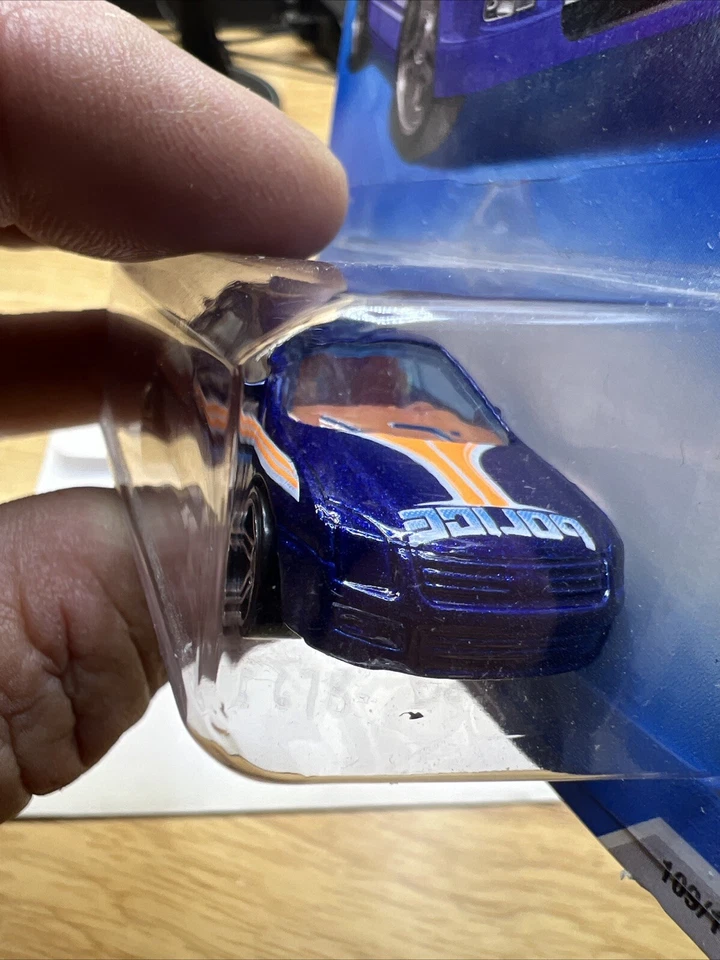 2009 Hot Wheels #109 HW City Works 3/10 FORD FUSION Police Blue Variant w/PR5 Sp - Image 3 of 4