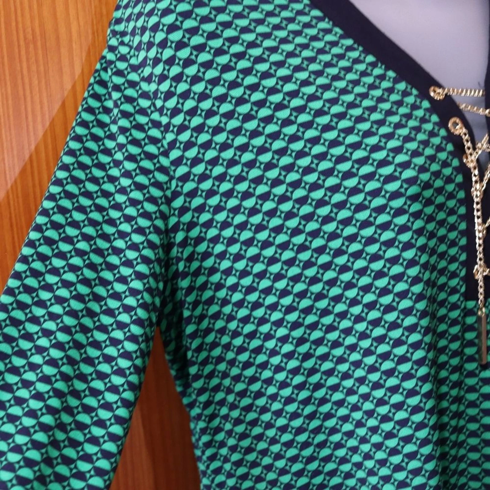 Abito corsetto Michael Michael Kors verde geometrico Y2K catena oro 12