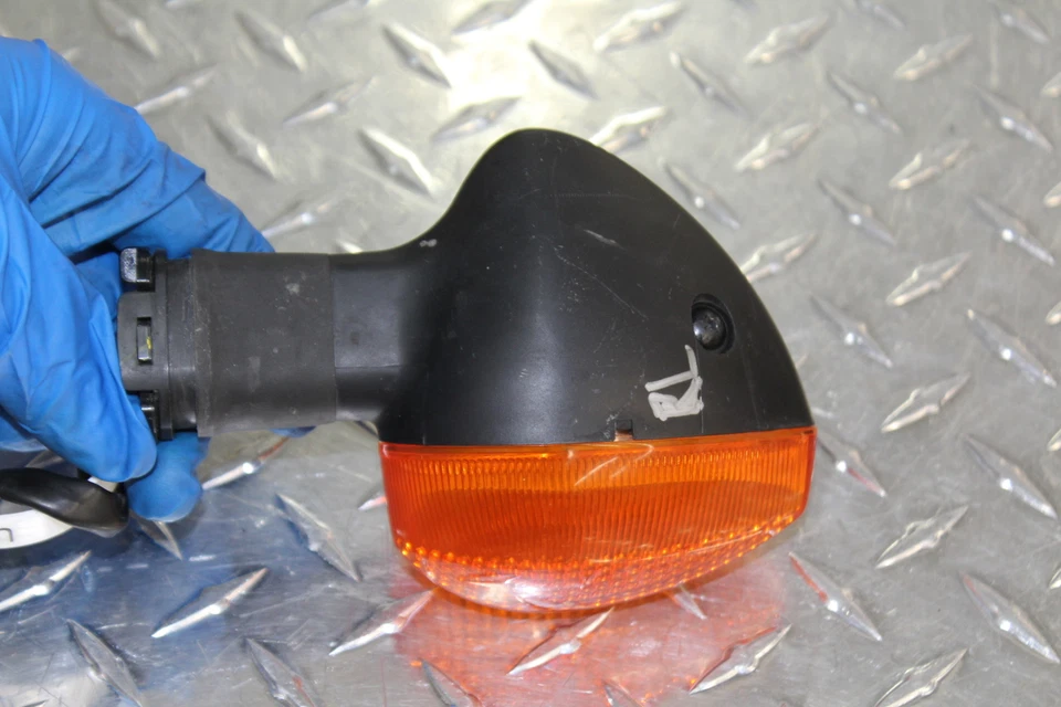 ЛЕВЫЙ ЗАДНИЙ УКАЗАТЕЛЬ ПОВОРОТА 2017 YAMAHA FZ09 FZ-09 - Изображение 4 из 4