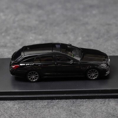 KM 1/64 Mercedes-Benz CLS 63 AMG Shooting Brake Black Diecast Car