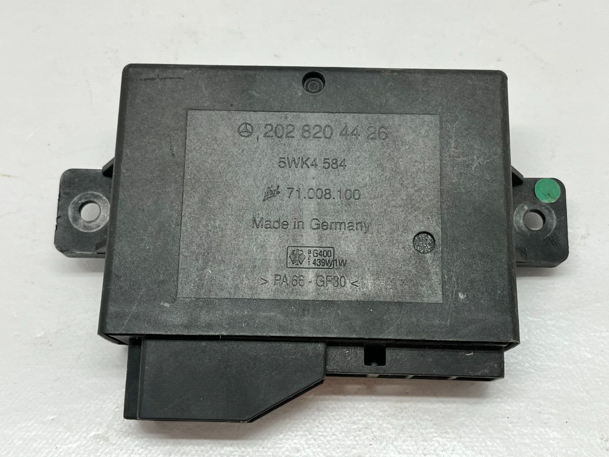 Mercedes W124 W202 W210 Control Unit Central Locking 2028204426