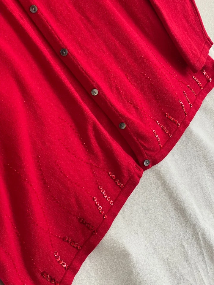 Liz Baker 1X Vacaciones Lentejuelas Adornado Rojo Cárdigan Suéter Manga Larga Botones Foto 4 de 4