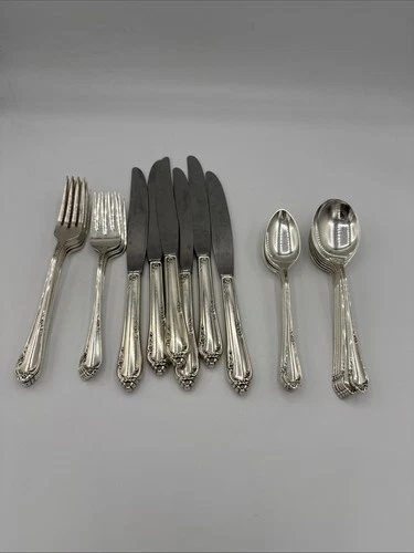 DANCING FLOWERS by Reed & Barton Sterling Set 27 Piece Flatware NO MONO 1178gram
