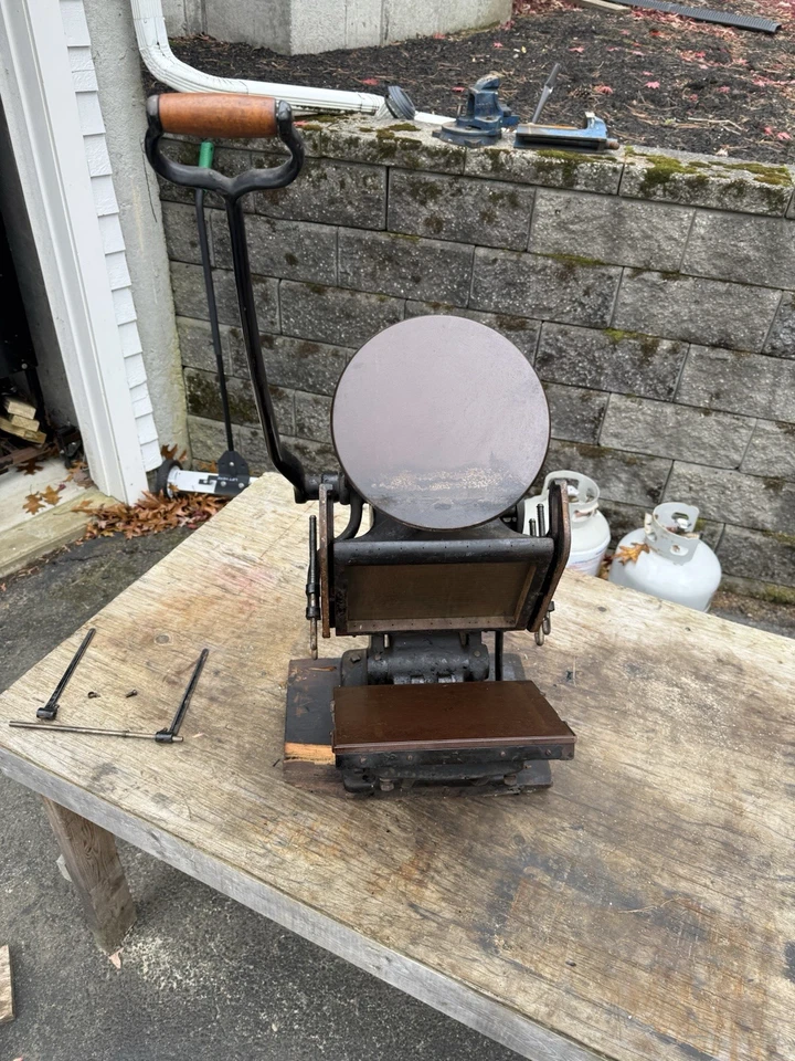 Golding 官方编号 4台桌面凸版印刷机带Chase — 第 3/4 张图片