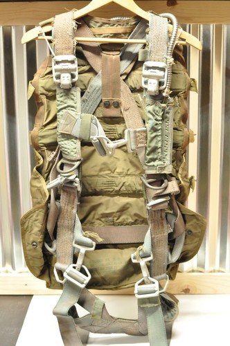 50/60's Era US Military Parachute Pack 