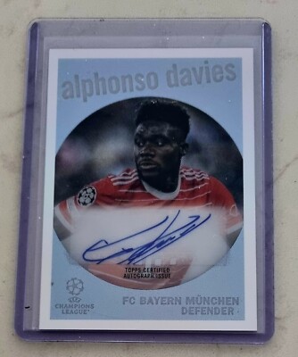 Alphonso Davies Signed UEFA Chrome Champions League Topps Card
