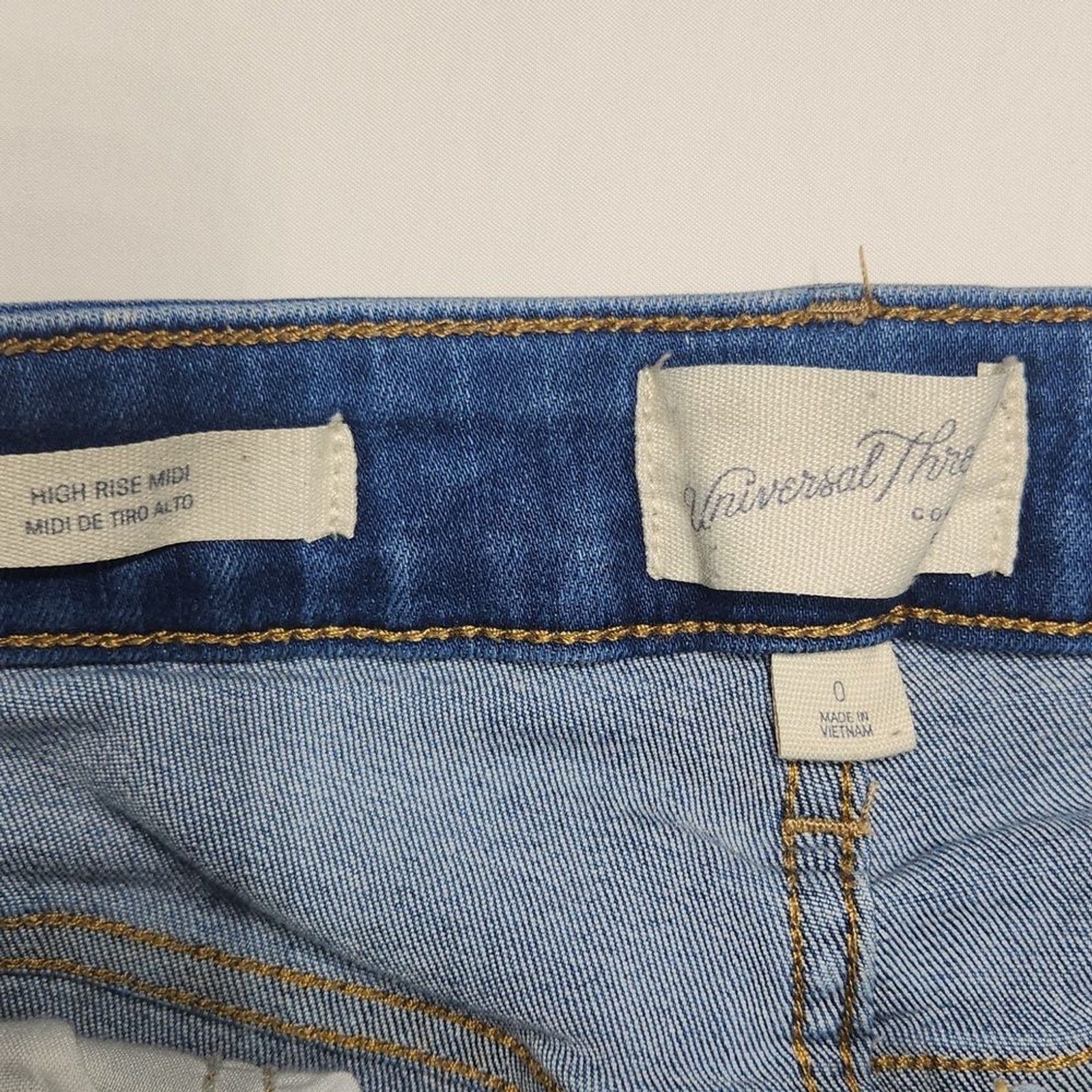 Universal Thread High Rise Midi Distressed Jean S… - image 5