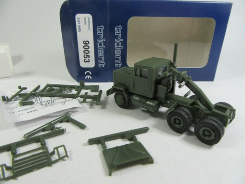 Trident Military HO 90053 US/NATO Heavy Truck M915 3-Axle Wrecker w/ Towing Gear - Picture 4 of 6