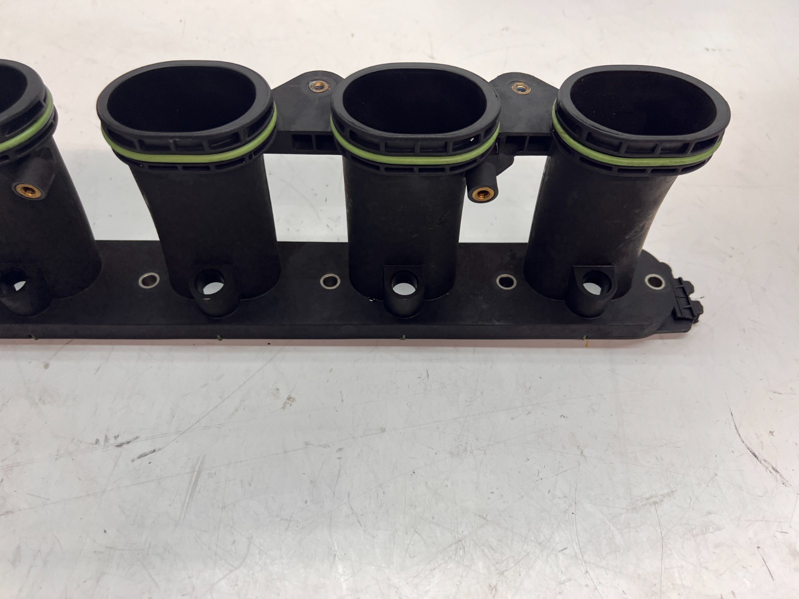 LAMBORGHINI AVENTADOR INTAKE MANIFOLD LEFT / RIGHT MANIFOLD OEM 07M133110