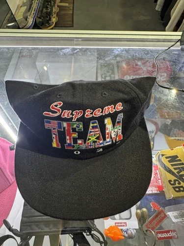 Casquette chapeau drapeaux SS20 Supreme Team noire 6 panneaux