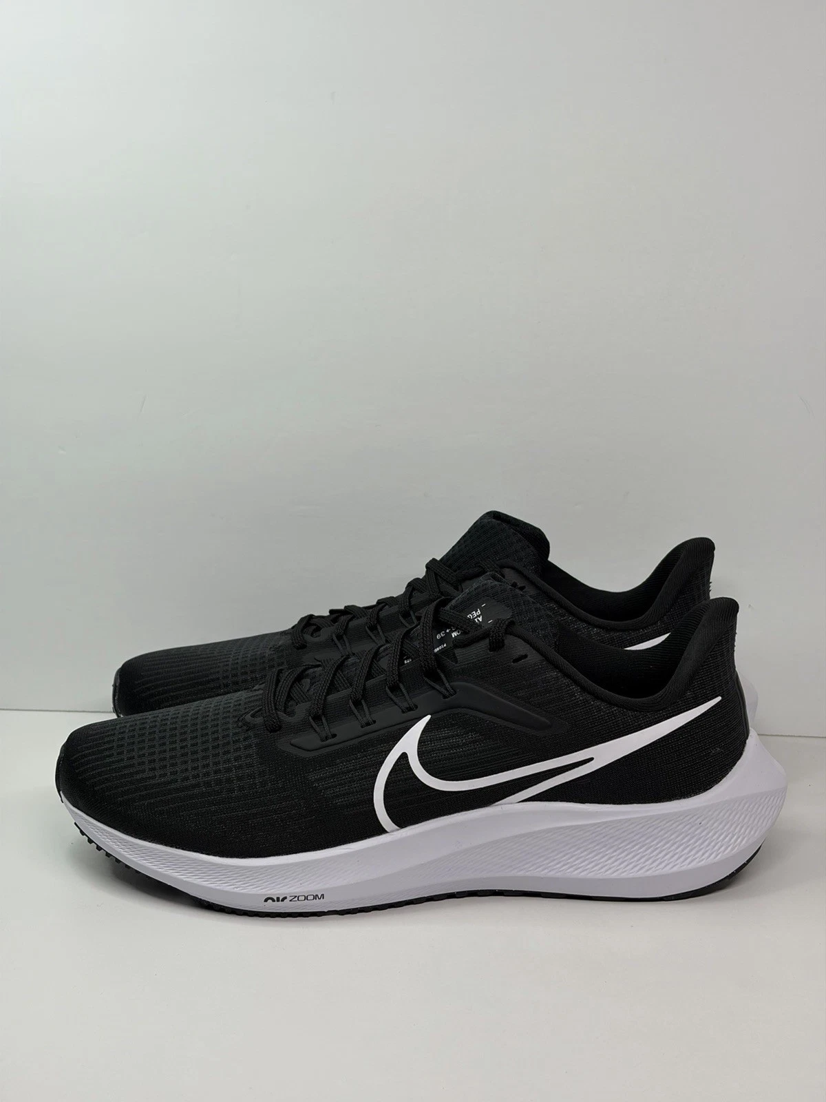 Nike Air Zoom Pegasus 39 Black White Running Workout DH4071-001 Men's 8 - 13