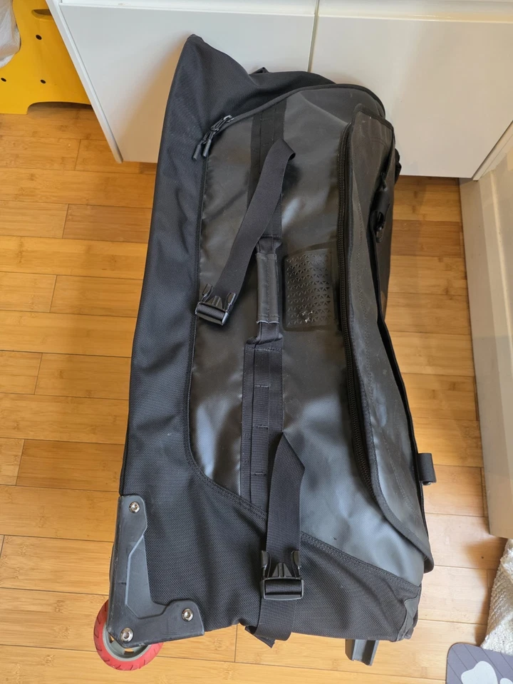 The North Face Rolling Thunder 36 Black Luggage Suitcase RRP £330 Used - Image 3 of 4