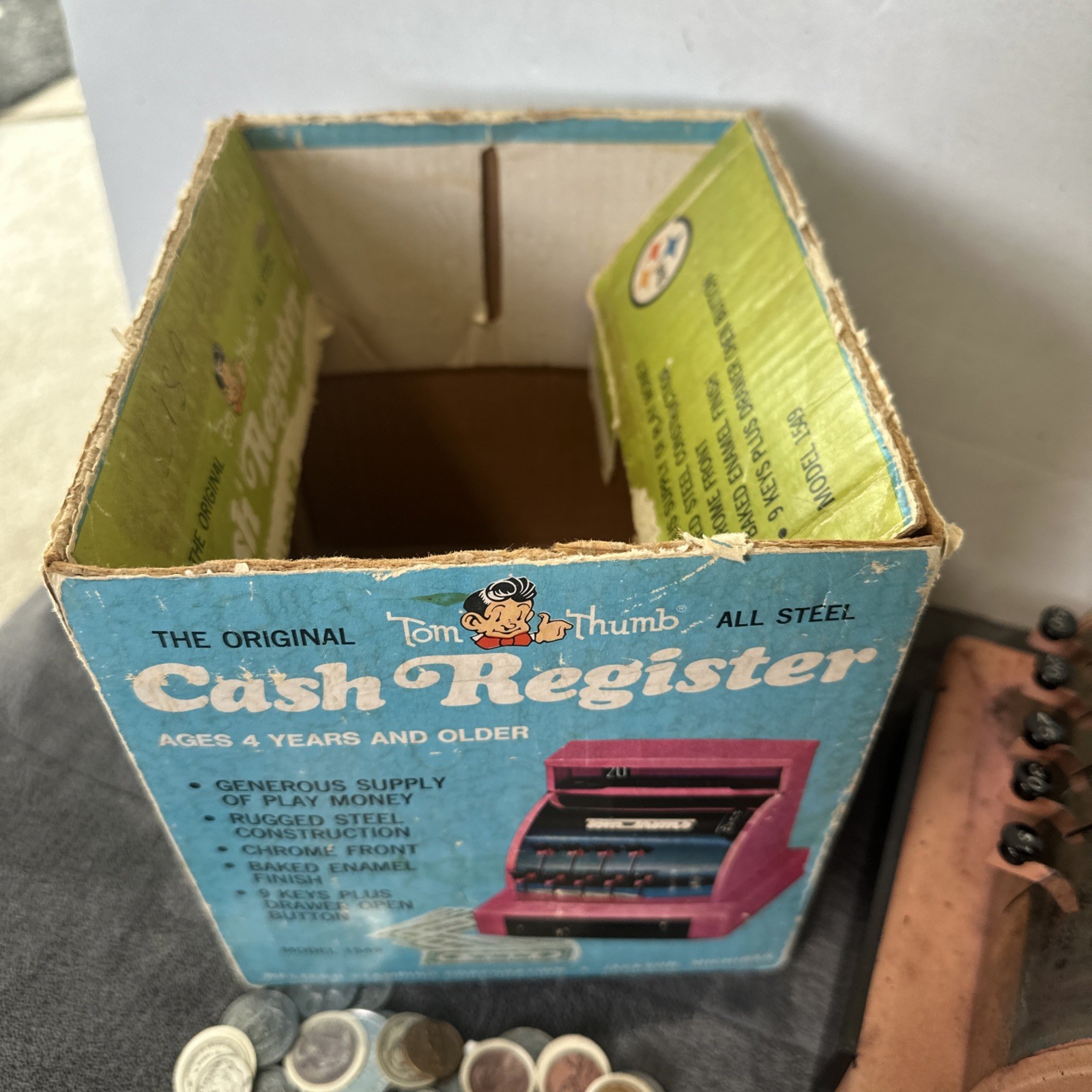 как выглядит Vintage Tom Thumb Cash Register Model 1549 Pink Toy Box Play Money Steel Works фото